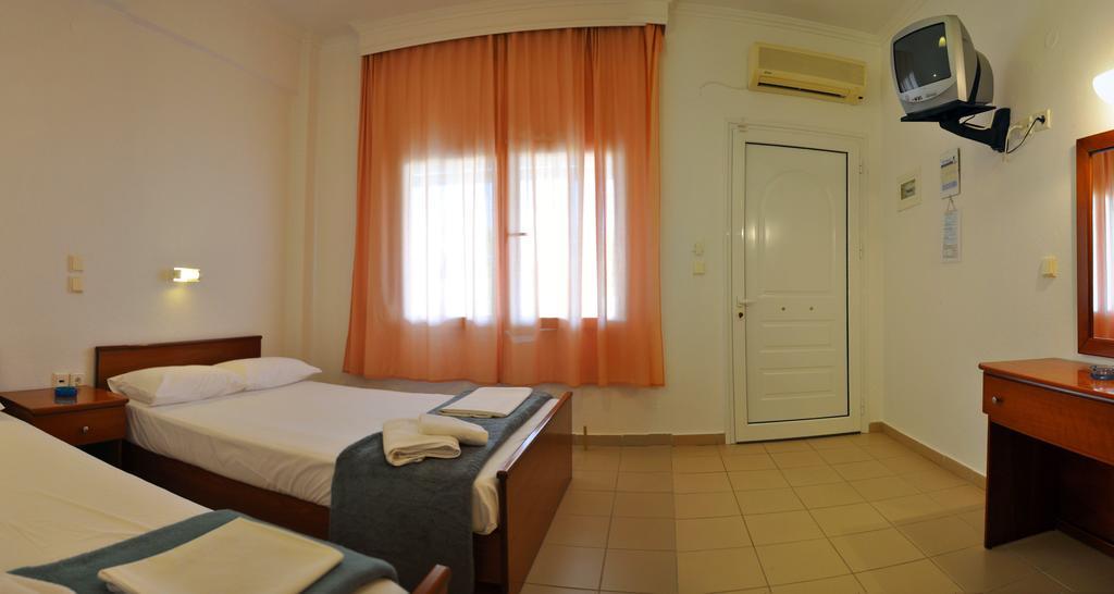 Adonis Hotel Kallithea  Room photo