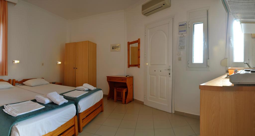 Adonis Hotel Kallithea  Room photo